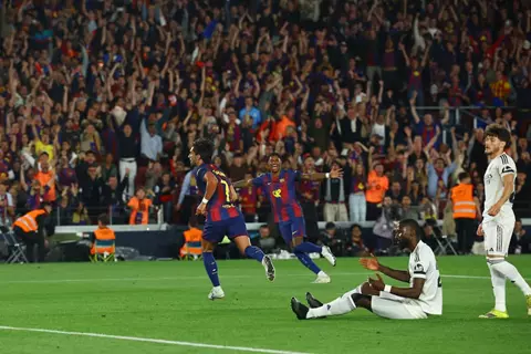 "6 برشلونة و4 ريال مدريد".. الكشف عن تشكيلة الموسم في الدوري الإسباني